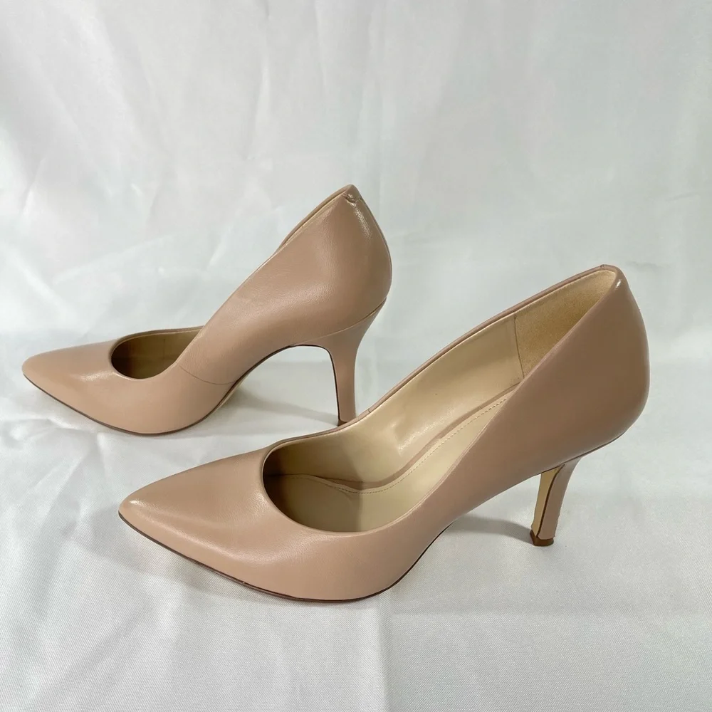 Nine West Womens Flax Leather Pointed Toe Pump  Light Natural Tan Size 1…